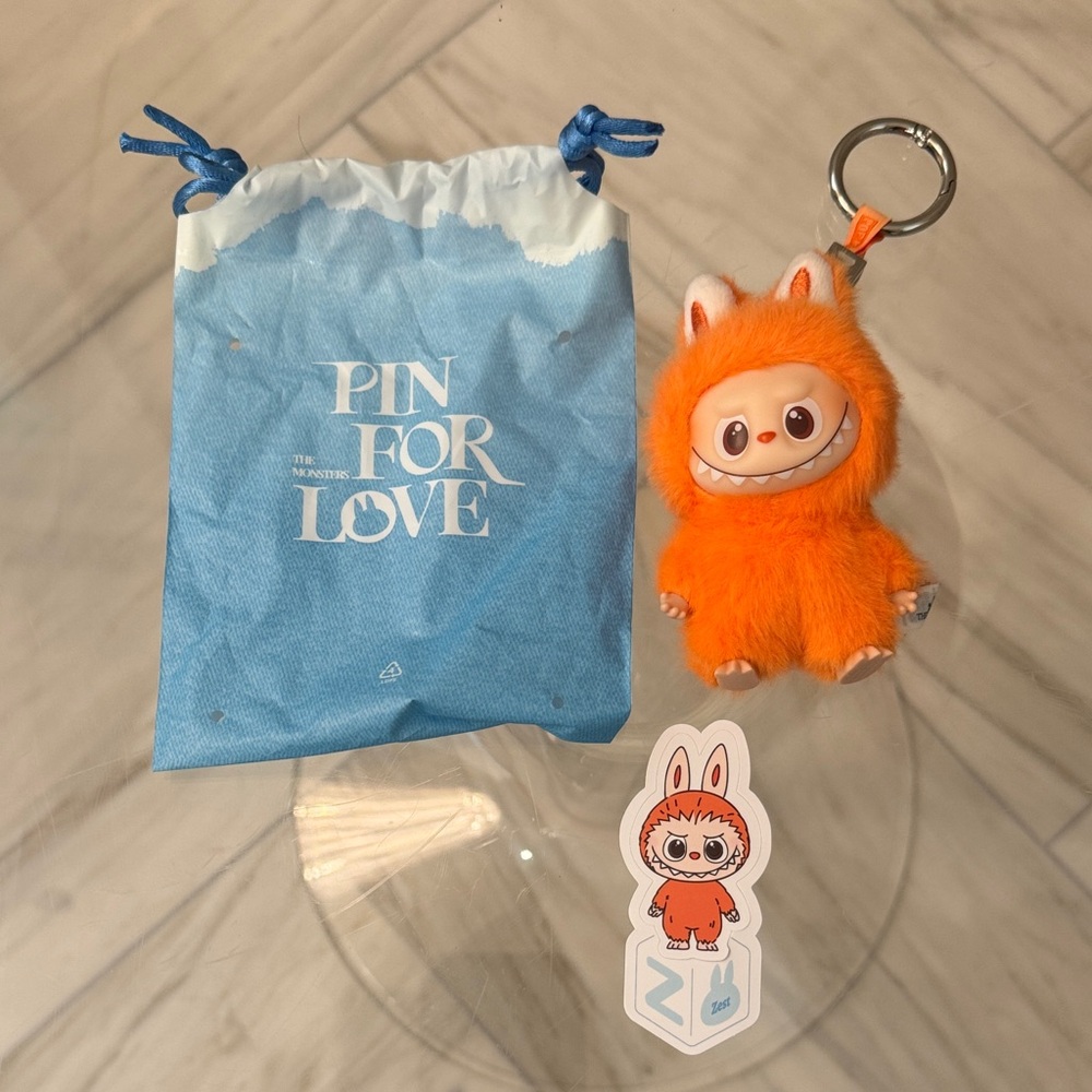 Pop Mart Labubu Pin for Love - Letter Z